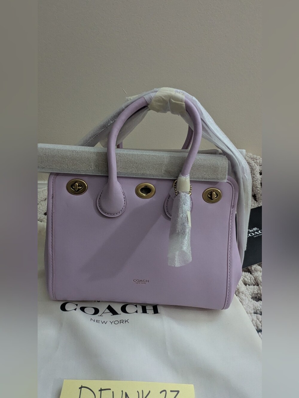 COACH Runway turnlock Tote 22 In Light Orchid (Purple)
